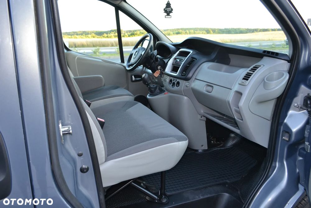 Opel Vivaro - 20