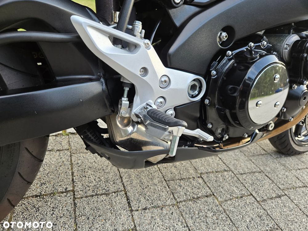 Suzuki GSX - 25