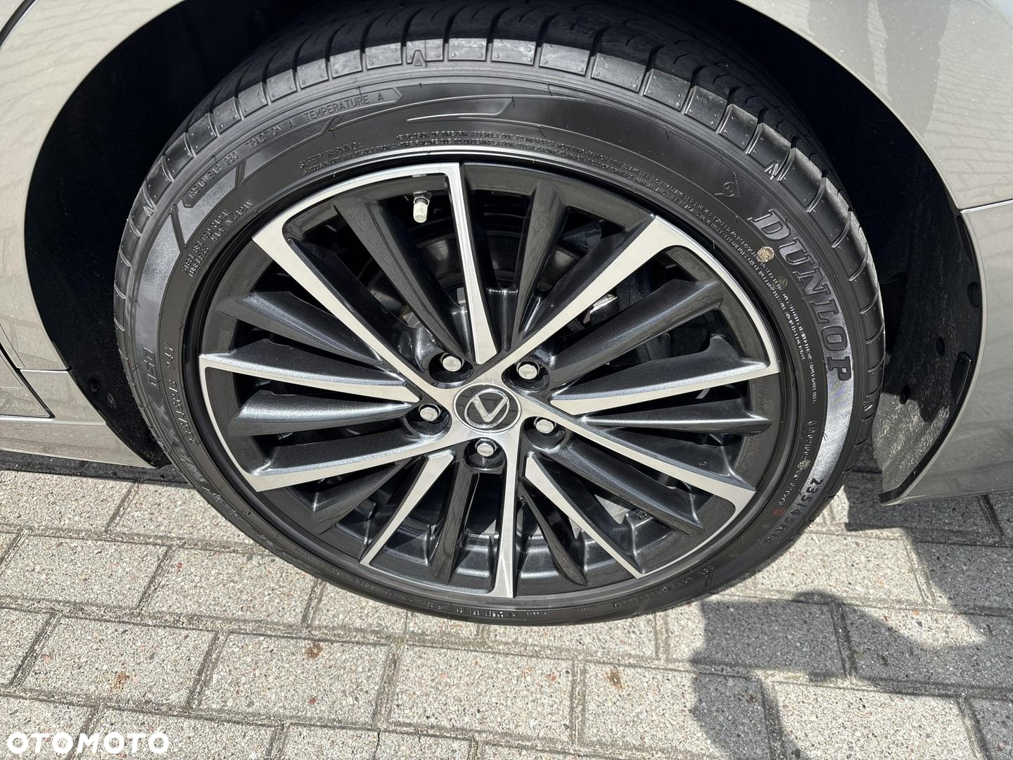 Lexus ES - 25