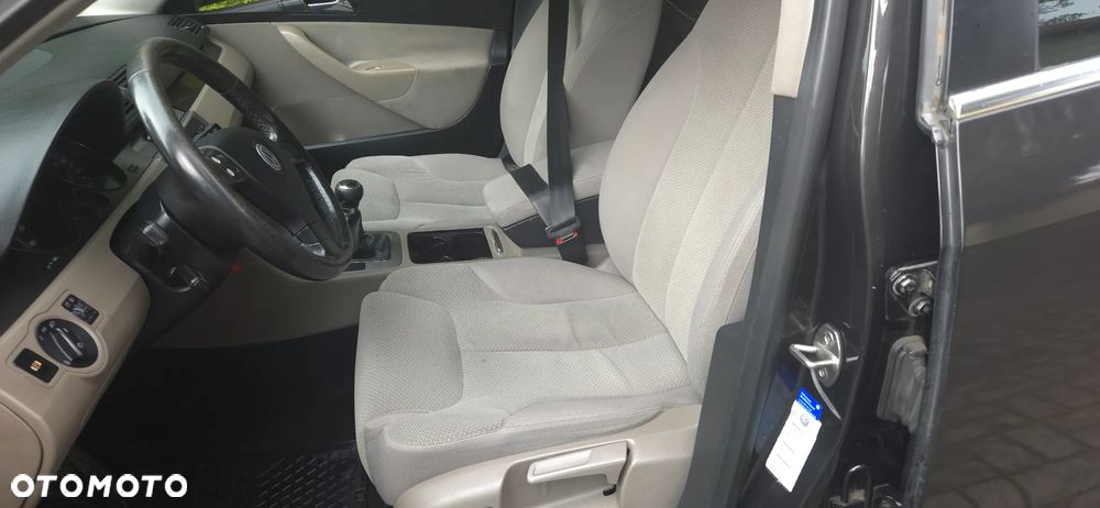 Volkswagen Passat 2.0 FSI Sportline - 10
