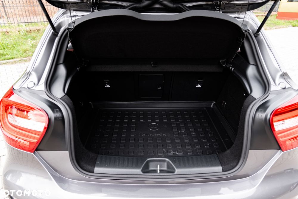 Mercedes-Benz Klasa A 250 Sport 4Matic 7G-DCT - 21