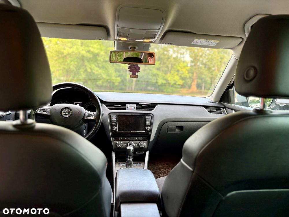 Skoda Octavia 2.0 TDI 4x4 DSG Scout - 16