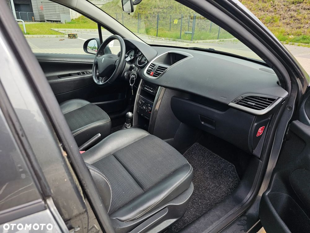 Peugeot 207 1.4 16V Trendy - 7