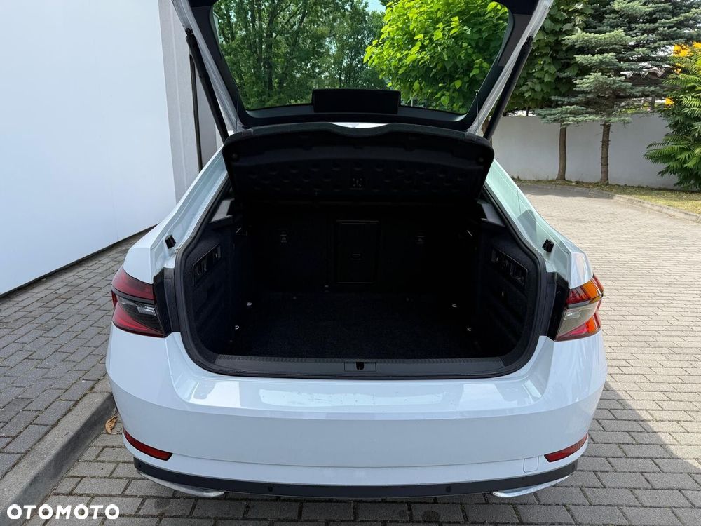 Skoda Superb 2.0 TSI Sportline DSG - 21