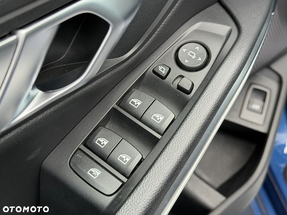 BMW Seria 3 318i - 13