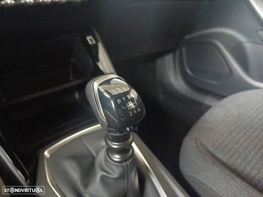 Peugeot 2008 1.2 PureTech Style - 19