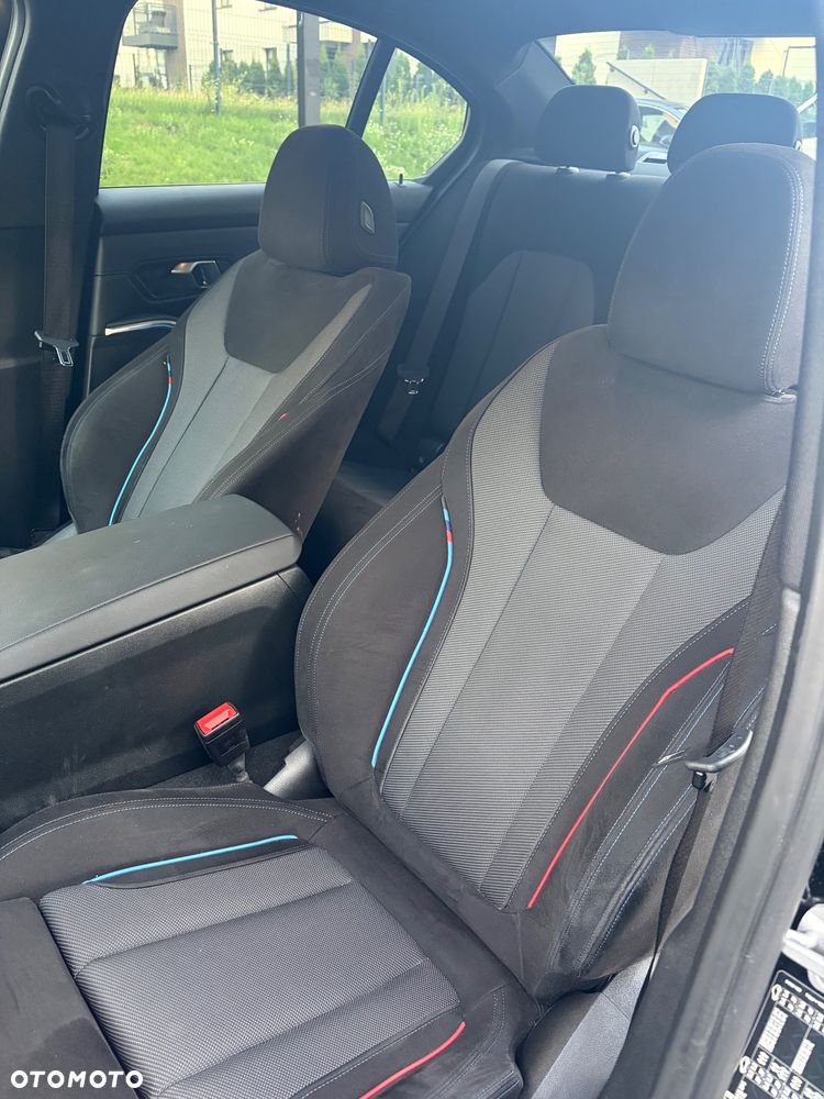 BMW Seria 3 320d mHEV M Sport - 8