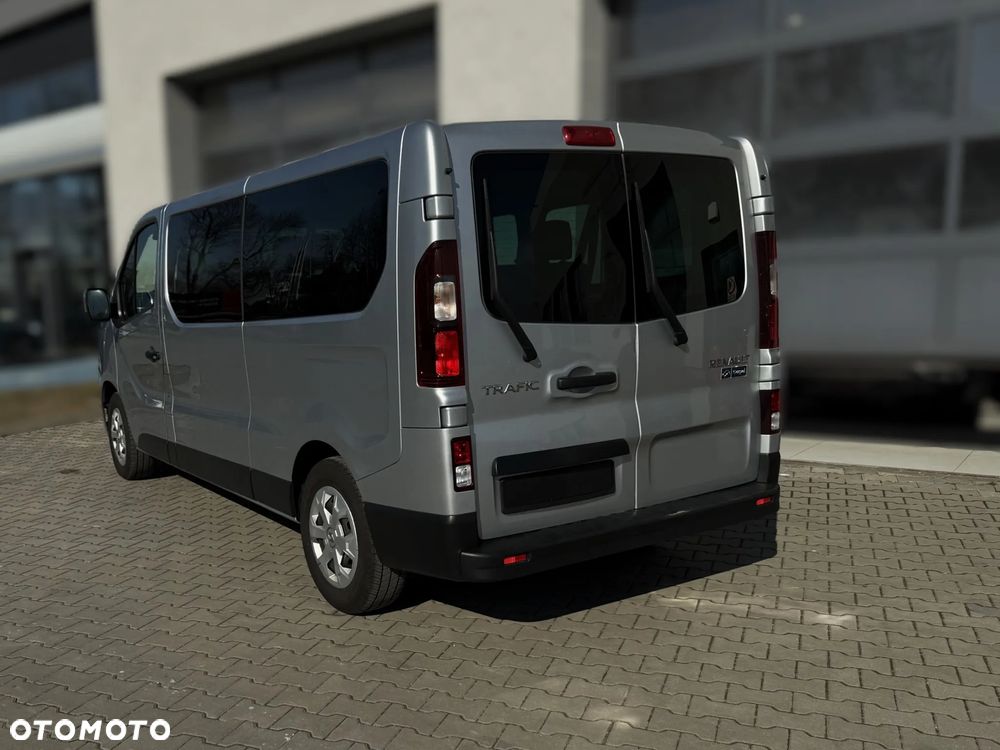 Renault Trafic 2.0 dCi - 6