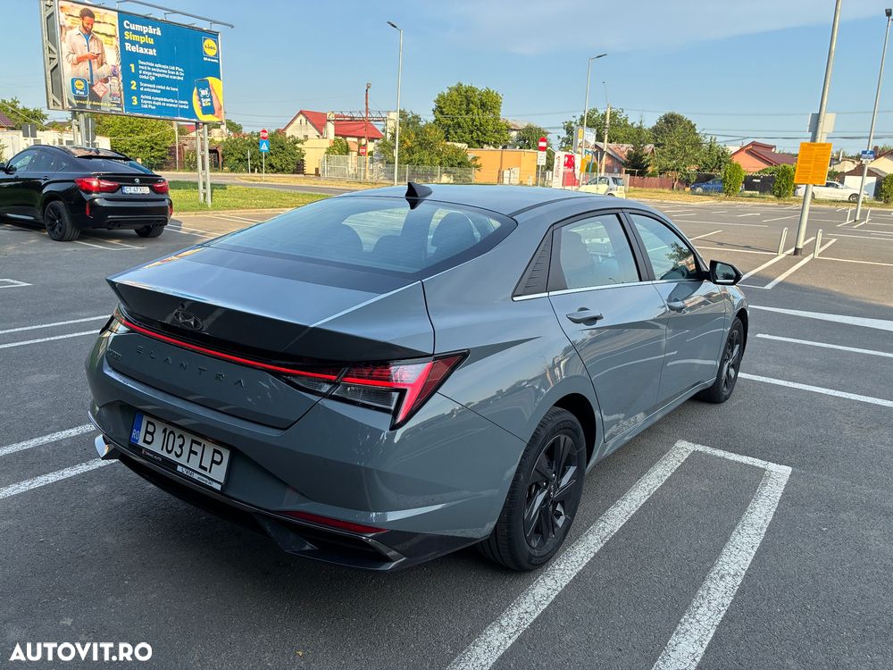 Hyundai Elantra 1.6 l 123 CP CVT Highway - 4