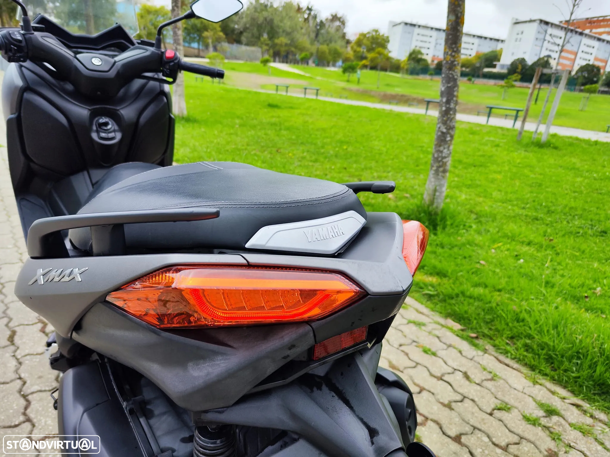 Yamaha X-Max 300 Abs - 10