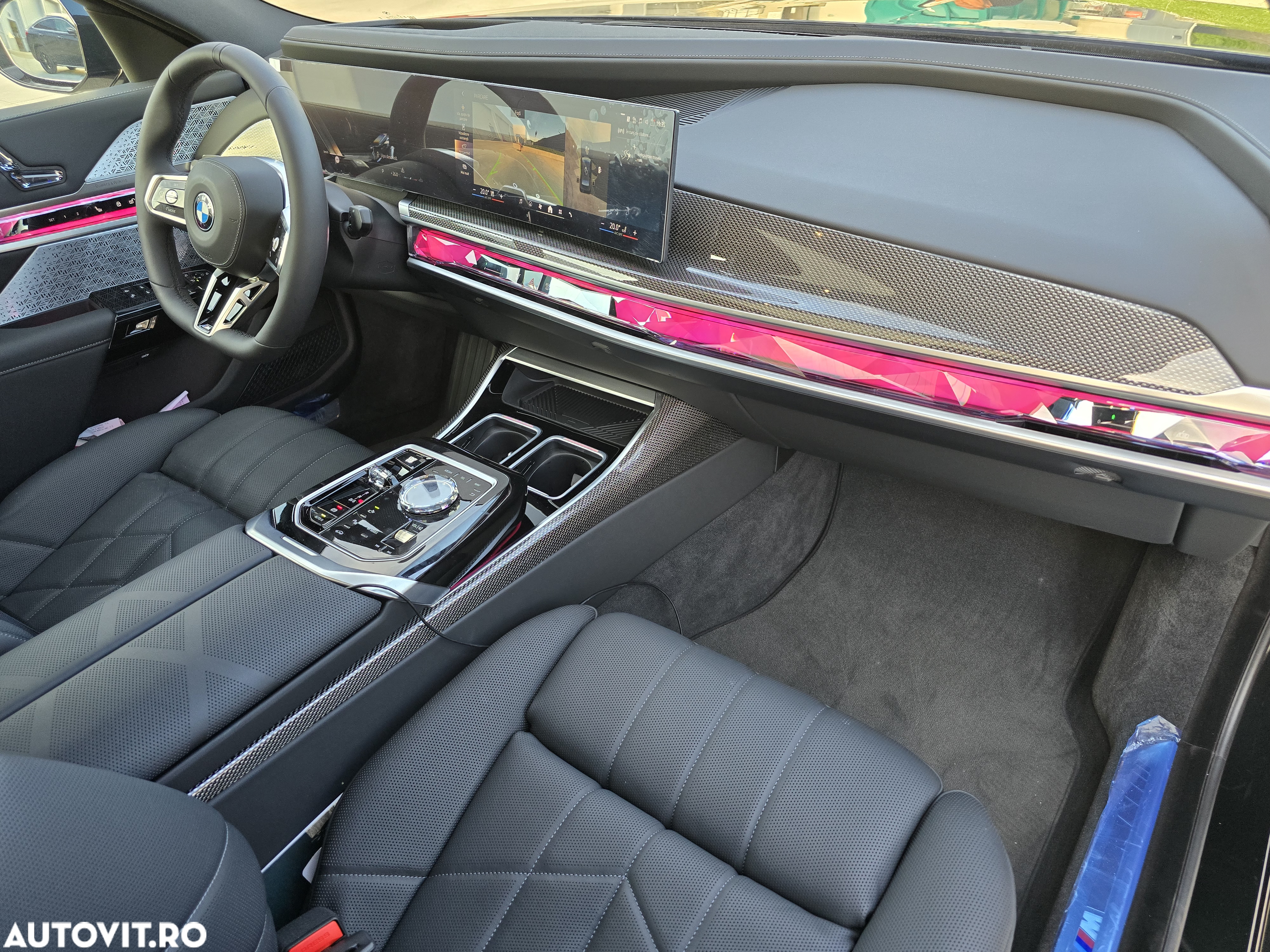BMW Seria 7 740d xDrive MHEV - 24