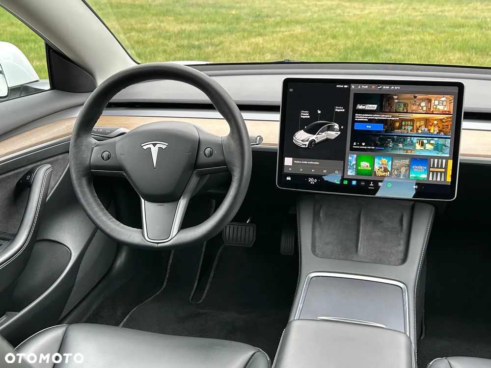 Tesla Model 3 - 17