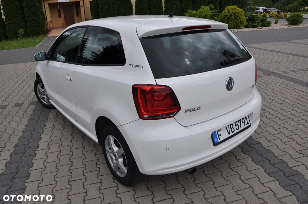 Volkswagen Polo 1.4 Comfortline - 24
