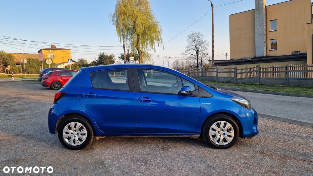 Toyota Yaris 1.5 VVT-i Lounge - 3