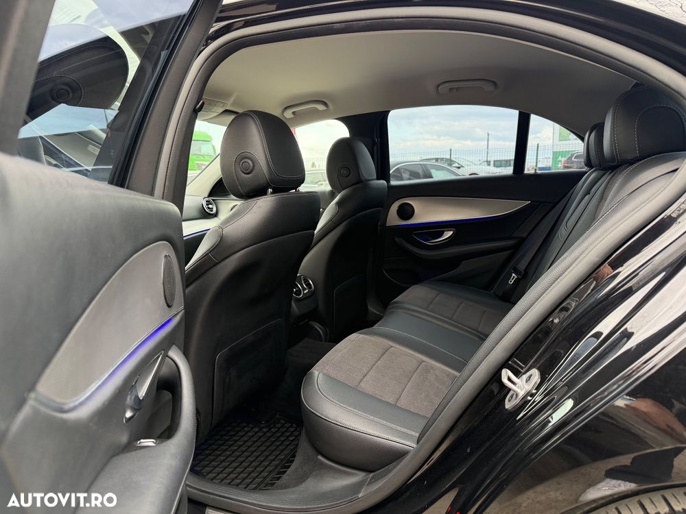 Mercedes-Benz E 220 d 4Matic 9G-TRONIC Avantgarde - 26