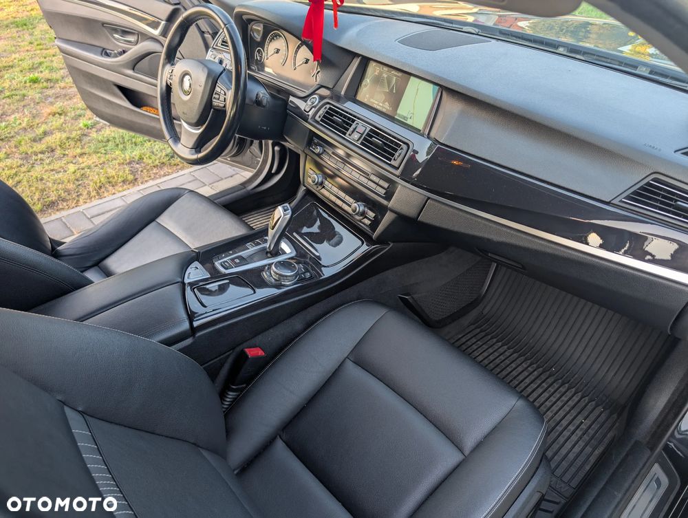 BMW Seria 5 525d xDrive Luxury Line - 20
