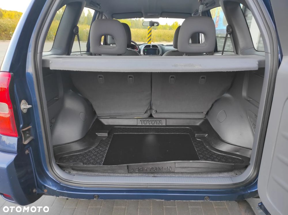 Toyota RAV4 2.0 VVT-i 4x4 - 12