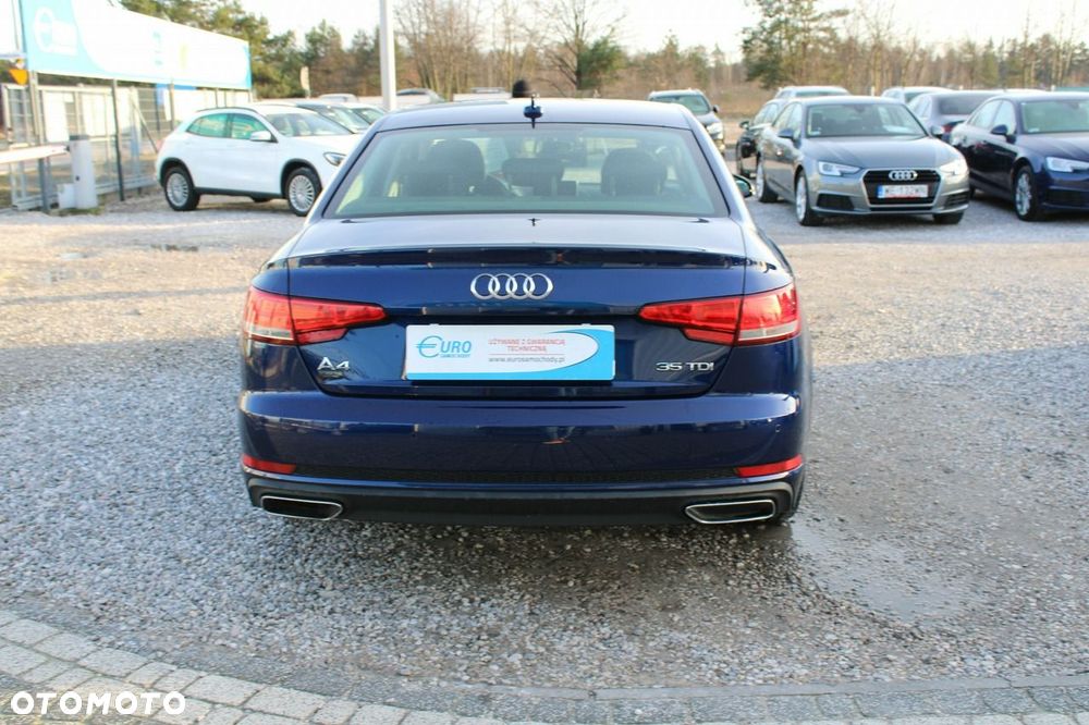 Audi A4 Limousine - 8
