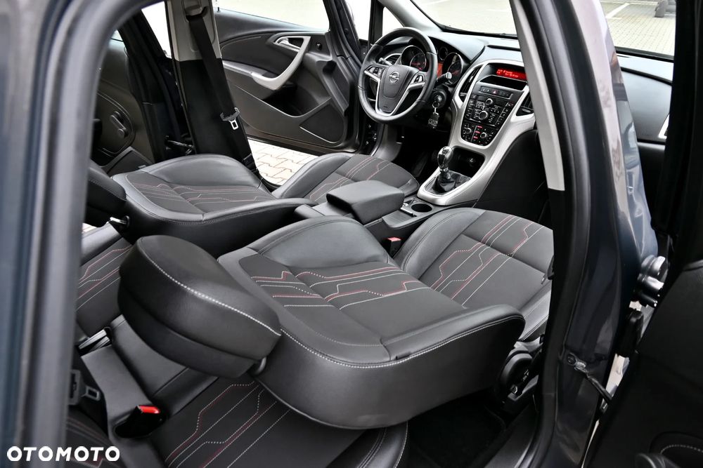 Opel Astra 1.4 T Cosmo S&S - 27