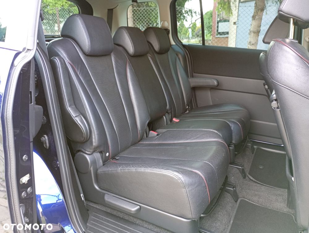 Mazda 5 - 8