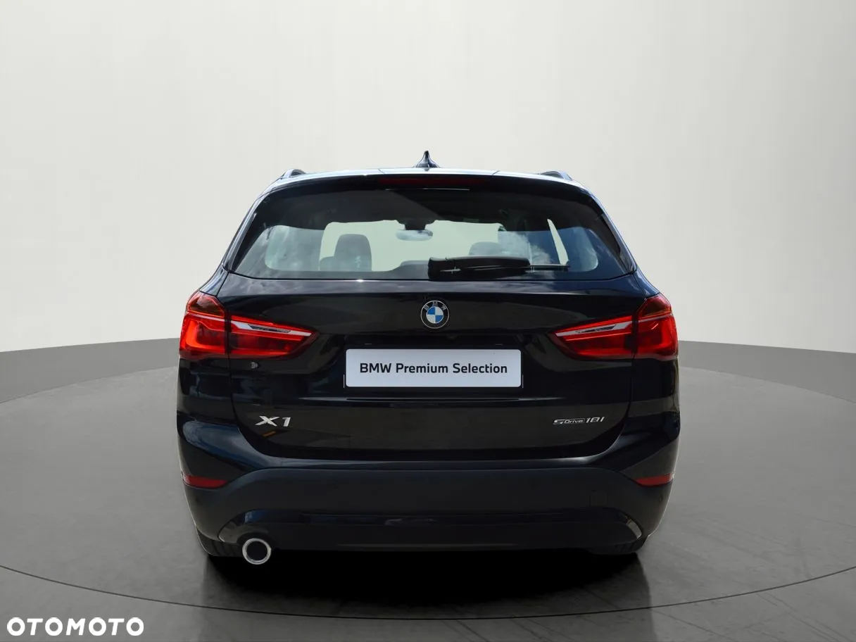 BMW X1 sDrive18i - 6