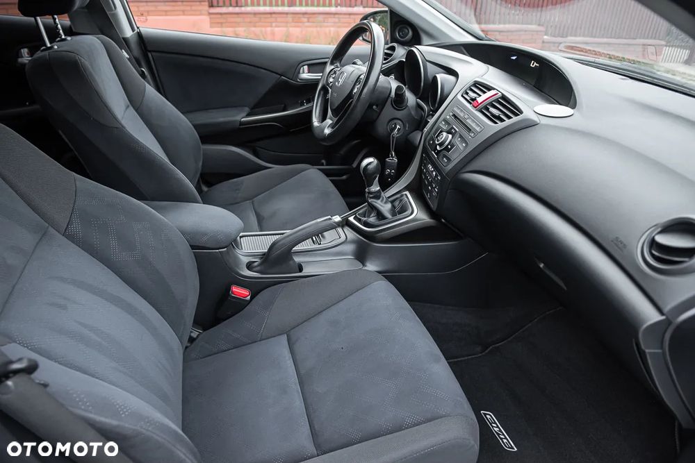 Honda Civic 2.2 i-DTEC Comfort - 27