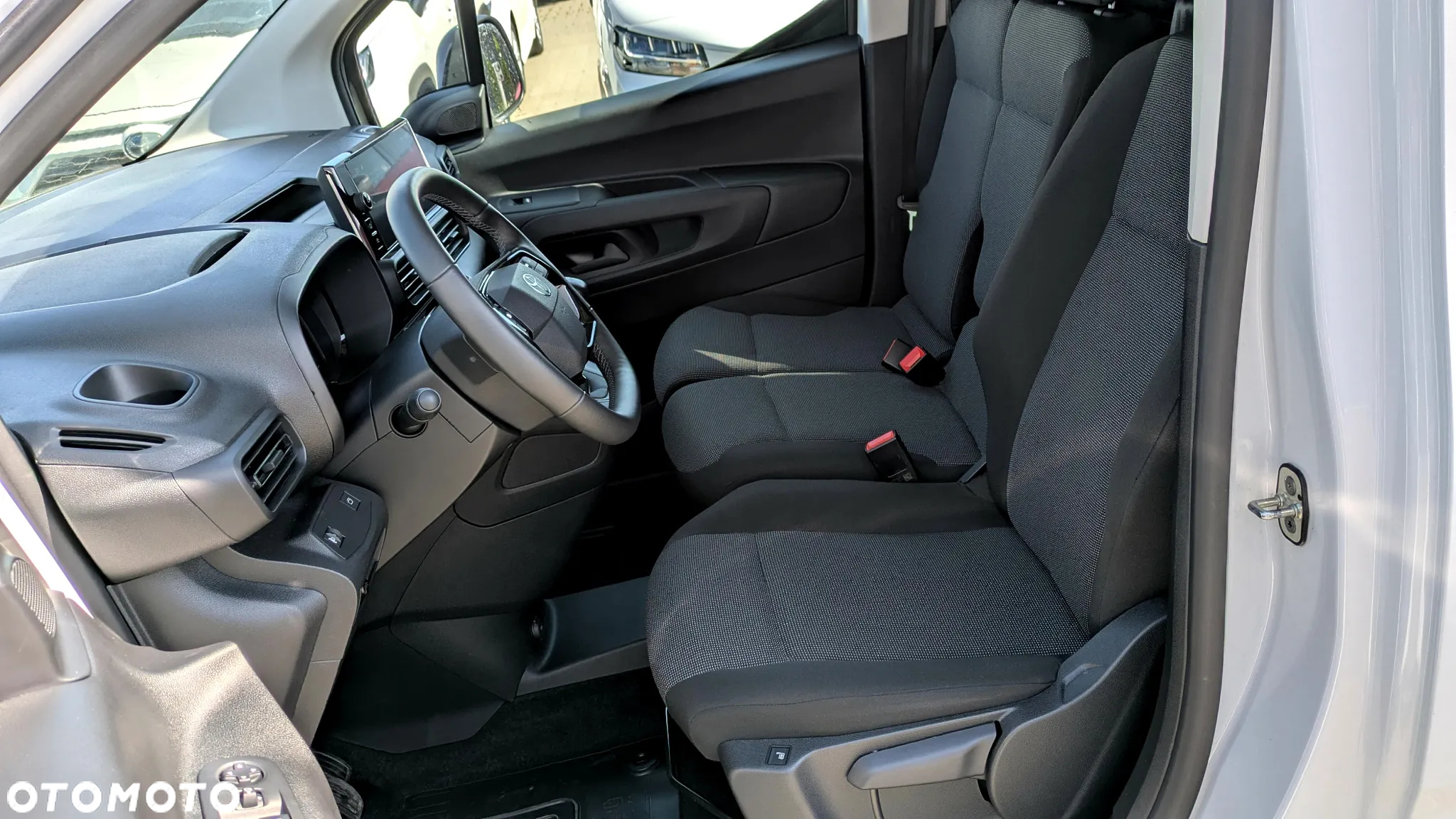 Toyota Proace City 1.5 D-4D Long 2,3t Active (bryg.) - 9