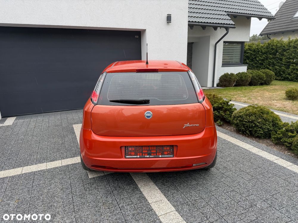 Fiat Punto 1.4 16V Sporting - 11