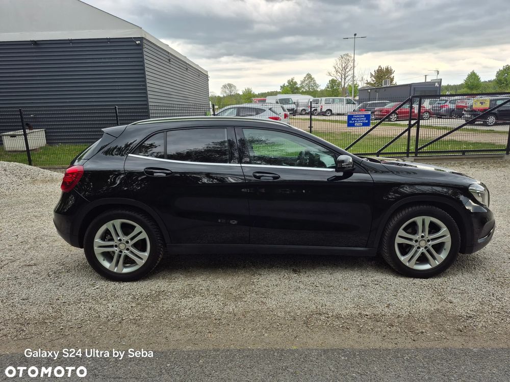Mercedes-Benz GLA 200 7G-DCT - 5