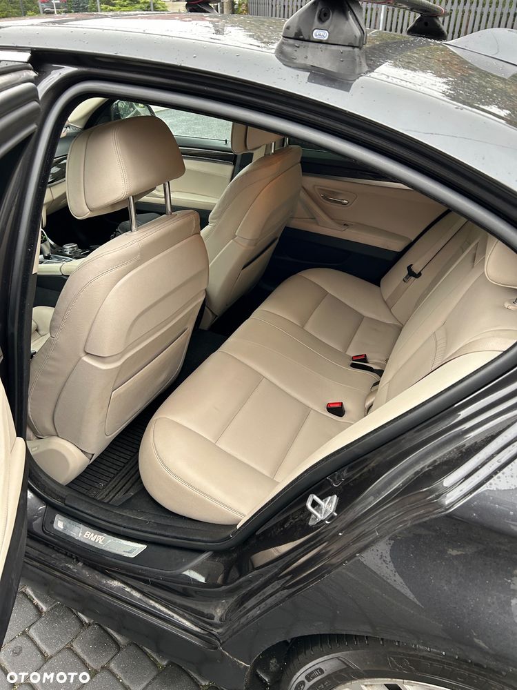 BMW Seria 5 528i xDrive Luxury Line - 5