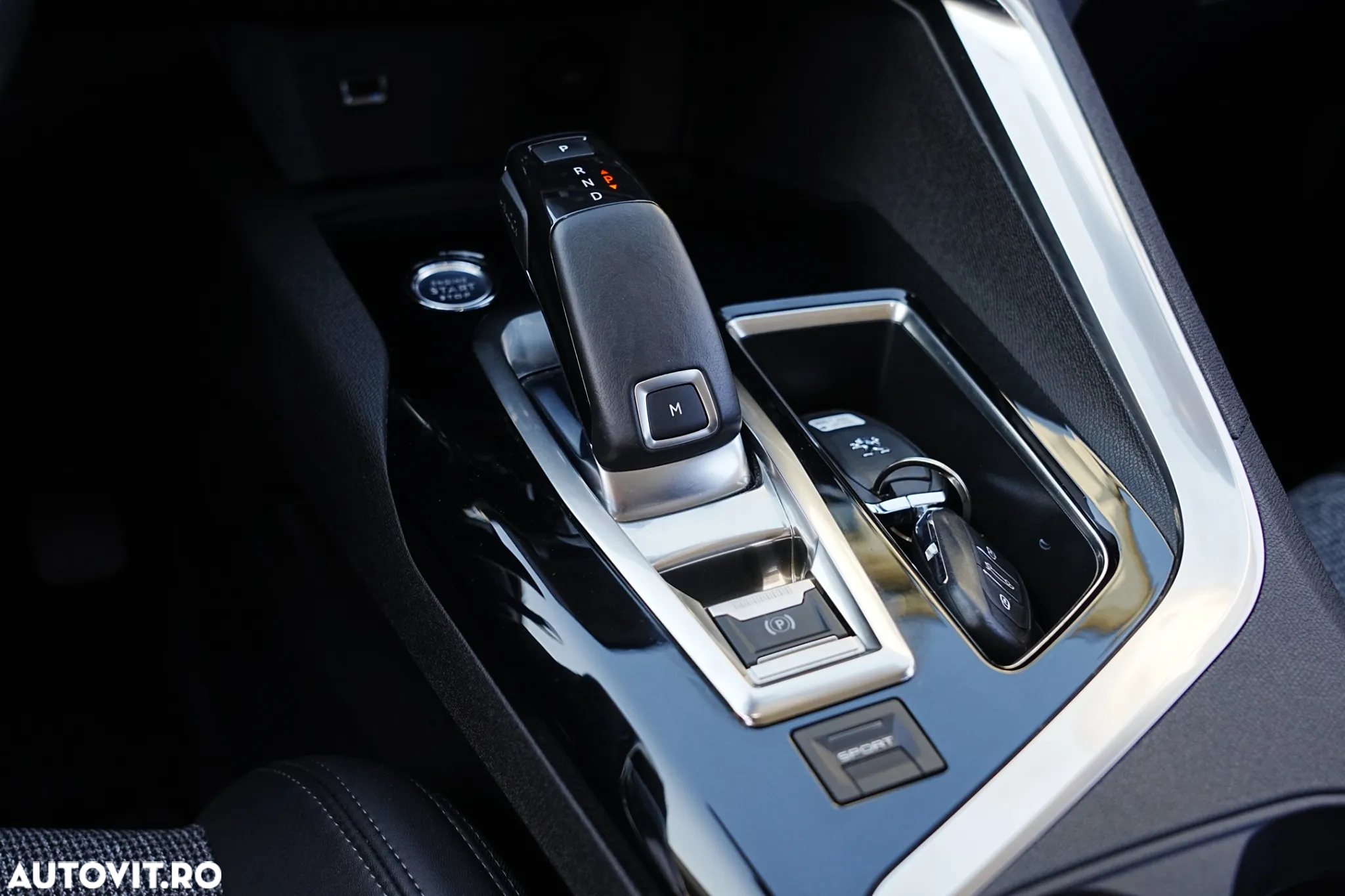 Peugeot 3008 1.2 PureTech Turbo S&S EAT8 Allure - 19