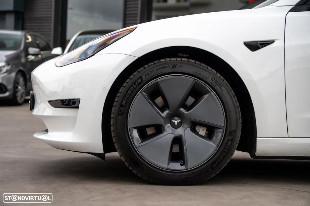 Tesla Model 3 Standard Range Plus RWD - 11