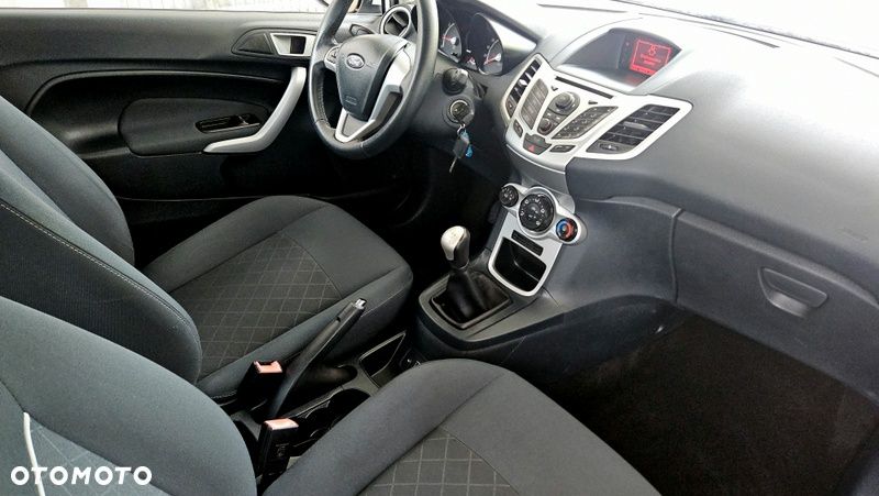 Ford Fiesta 1.25 Titanium - 21
