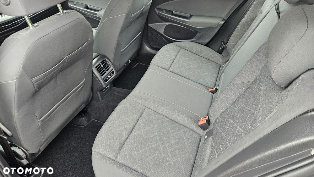 Volkswagen Golf - 16
