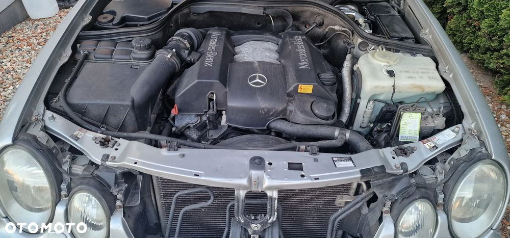 Mercedes-Benz CLK - 8
