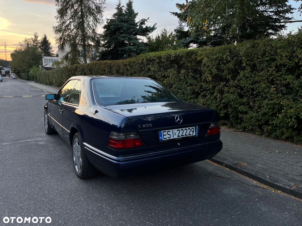 Mercedes-Benz Klasa E - 2
