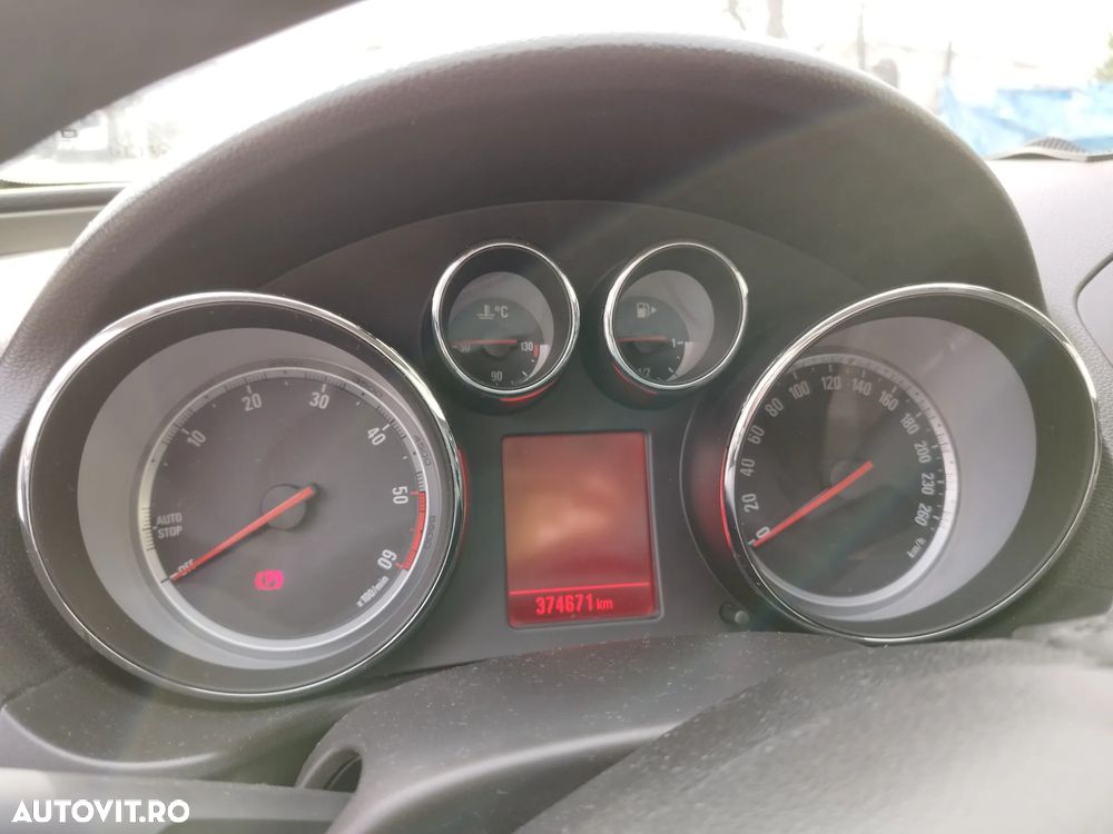 Opel Insignia 2.0 CDTI Sports Tourer - 9