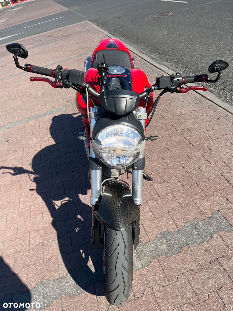 Ducati 696 - 6