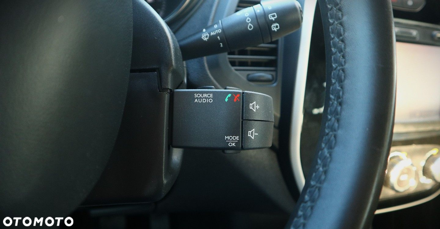 Renault Captur (ENERGY) TCe 90 INTENS - 28