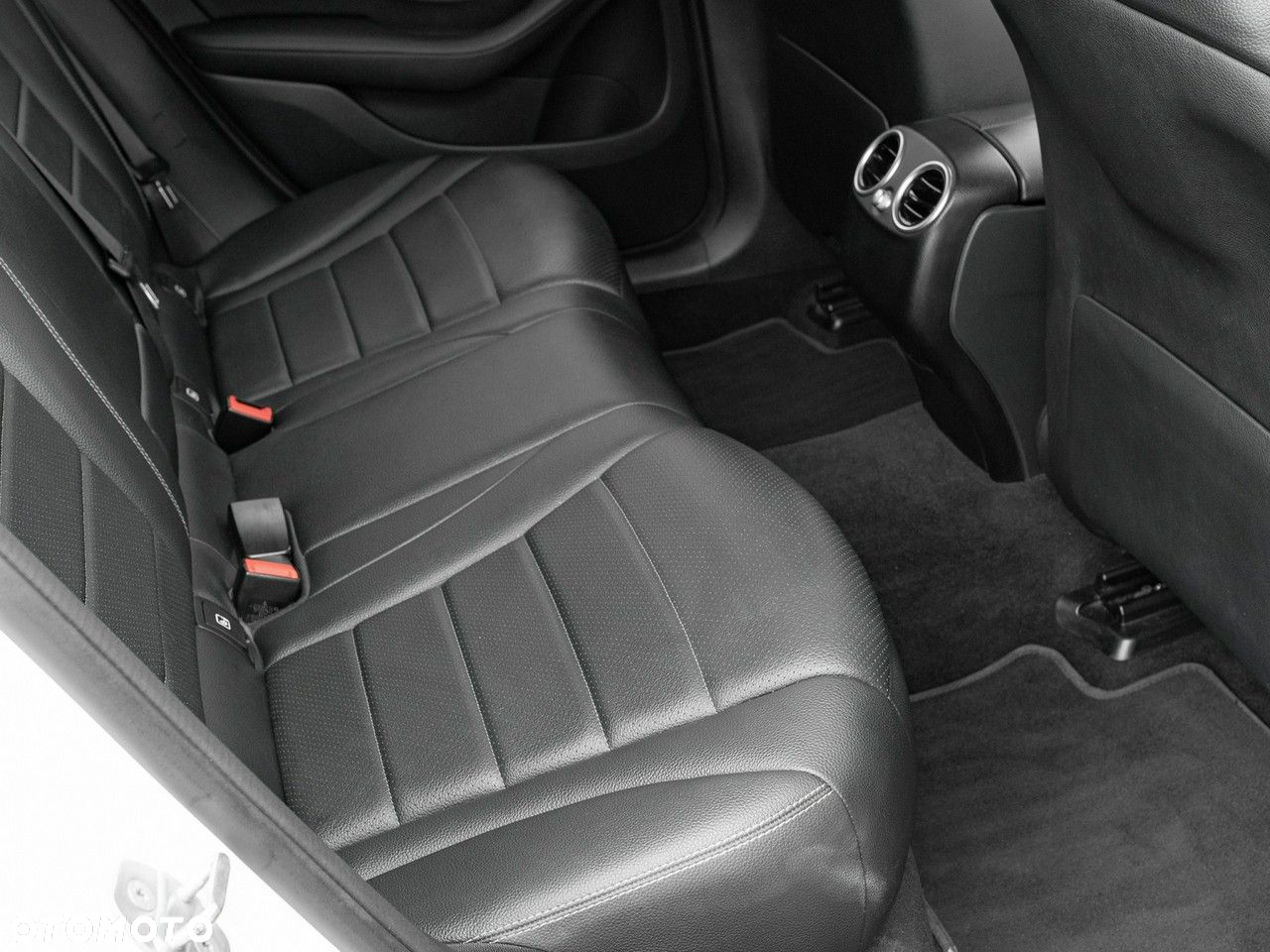 Mercedes-Benz GLC 200 d - 30