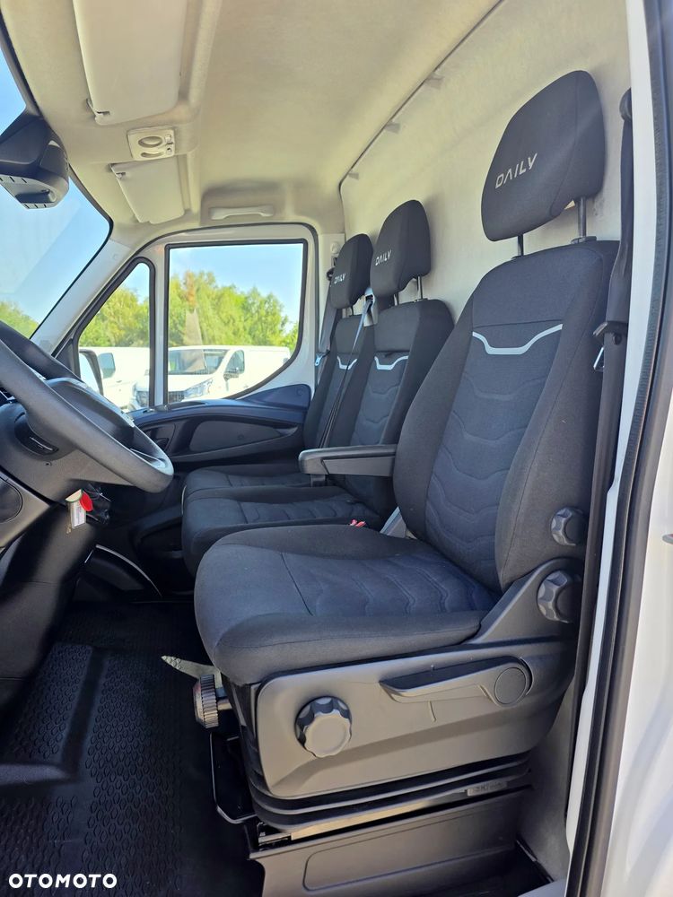 Iveco IVECO 35S18 3.0 HPI 180 KONNY ŚREDNI AUTOMAT KLIMA ALUFELGI LED NAVIGACJA - 12