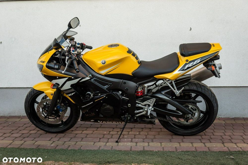 Yamaha R6 - 6