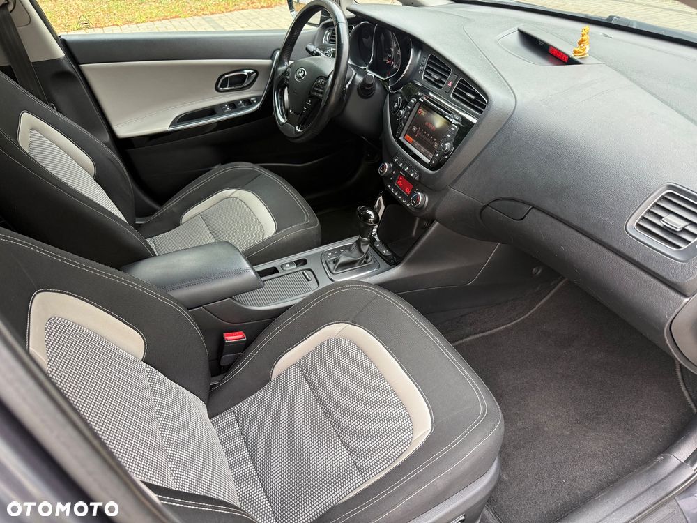 Kia Ceed - 28