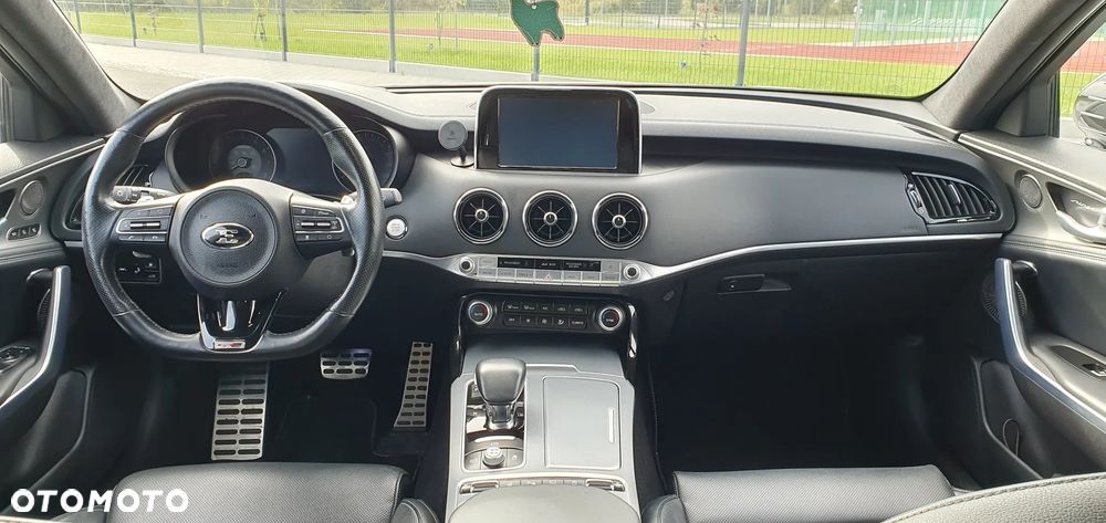 Kia Stinger 2.0 T-GDI GT Line - 13