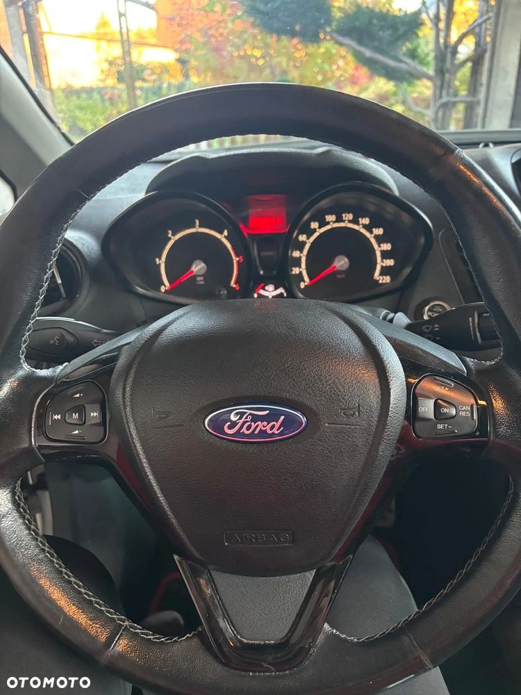Ford Fiesta - 2