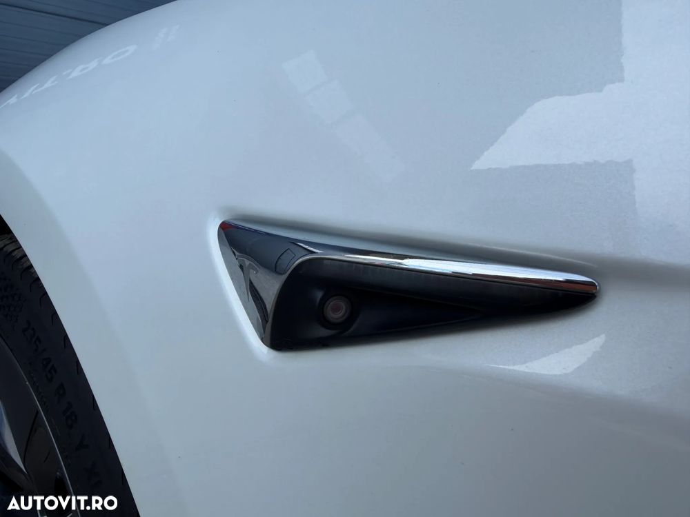 Tesla Model 3 - 23