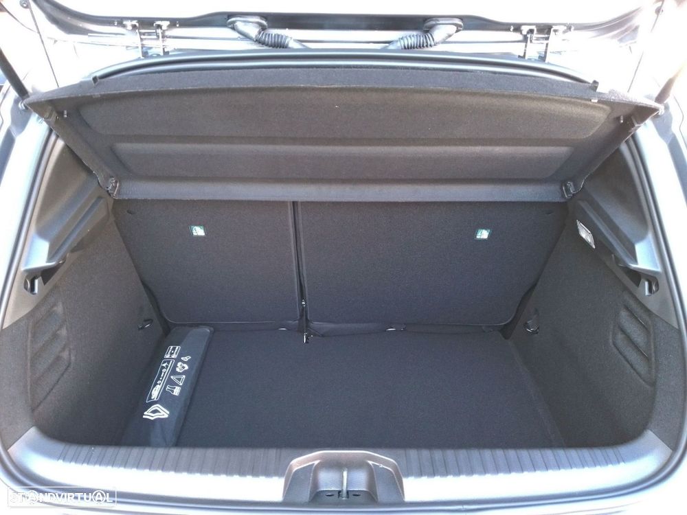 Renault Clio 1.0 TCe Techno - 24