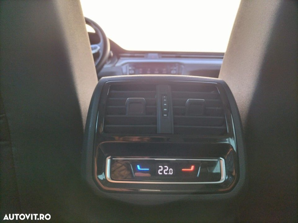 Volkswagen Passat - 14