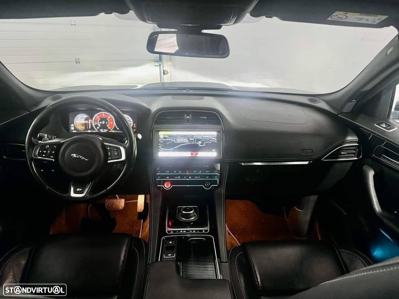 Jaguar F-Pace 2.0 i4D R-Sport Aut. - 8