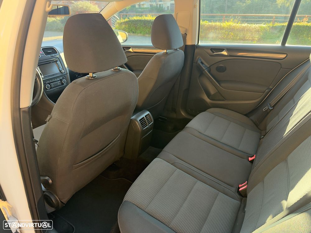 VW Golf 1.6 TDi Highline - 8